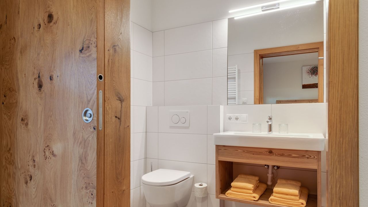 BathRoom BathRoom